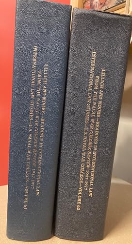 Bild des Verkufers fr Readings in International Law from the Naval War College Review 1947-1977. Vol 1: Role of International Law and an Evolving Ocean Law, Vol 2: The Use of Force, Human Rights and General International Legal Issues. zum Verkauf von Plurabelle Books Ltd