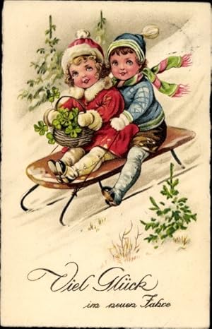 Ansichtskarte / Postkarte Glückwunsch Neujahr, Kinder auf einem Schlitten, Kleeblätter