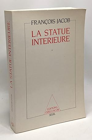 La statue intérieure