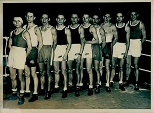 Bild des Verkufers fr Foto Boxen, DDR Meisterschaften 1953, die neuen Meister, Deutsche Sporthalle - Fotograf Gerhard Lubitzki zum Verkauf von akpool GmbH