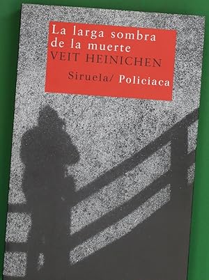 Bild des Verkufers fr La larga sombra de la muerte zum Verkauf von Librera Alonso Quijano