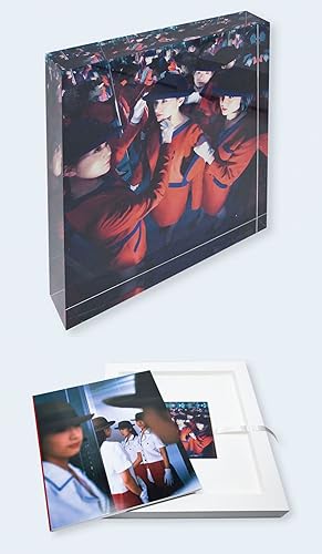 Immagine del venditore per White Casket - Limited Edition Ltd (100) With C-Type-C Print Face-mounted on Thick Plexiglass ) in White Lacquer Case venduto da Photofile Books