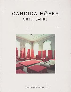 Image du vendeur pour Candida Hfer, Orte Jahre : Photographien 1968 - 1999 ; die Photographische Sammlung. SK Stiftung Kultur, Kln 16.7. - 5.9. 1999 ; Kunsthalle Nrnberg 13.4. - 11.6. 2000 / hrsg. von der Photographischen Sammlung/SK Stiftung Kultur, Kln. Mit Texten von Anne Gantefhrer-Trier, Barbara Hofmann, Ellen Seifermann und einem Vorw. von Susanne Lange mis en vente par Licus Media