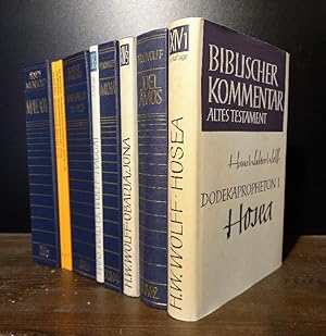 Seller image for Dodekapropheton. Band 1 bis 8, OHNE Band 5. [Von Hans Walter Wolff, Robert Hanhart, Ina Willi-Plein und Arndt Meinhold]. (= Biblischer Kommentar Altes Testament. Herausgegeben von Martin Noth. Band 14/1-14/8). Band 1: Hosea; Band 2: Joel und Amos; Band 3: Obadja und Jona; Band 4: Micha; Band 6: Haggai; Band 7,1: Sacharja 1,1-8,23; Band 7,2: Deuterosacharja, Sacharja 9,1-17; Band 8: Maleachi. for sale by Antiquariat Kretzer