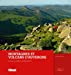 Bild des Verkufers fr Montagnes et volcans d'Auvergne : Les plus belles randonnées [FRENCH LANGUAGE - Hardcover ] zum Verkauf von booksXpress