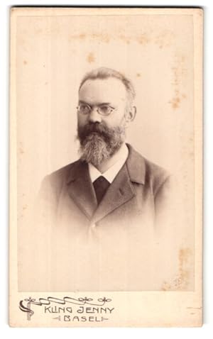 Bild des Verkufers fr Fotografie Jenny Kling, Basel, Portrait vollbrtiger Herr mit Brille zum Verkauf von Bartko-Reher