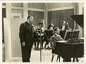 "LE CHANTEUR INCONNU" Réalisé par Viktor TOURJANSKY en 1931 avec Jim GÉRALD / Photo originale (1931)