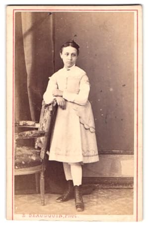 Image du vendeur pour Photo E. Beaudouin, Amiens, 30 Passage du Commerce, junge Dame in sommerlichem Kleid mis en vente par Bartko-Reher