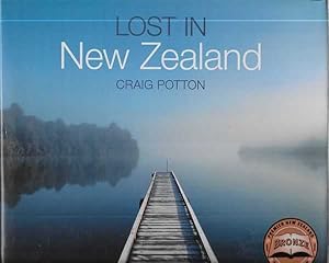 Immagine del venditore per Lost In New Zealand venduto da Leura Books