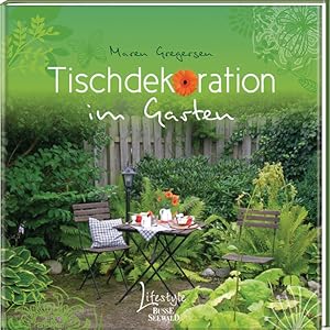 Tischdekoration im Garten