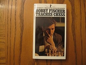 Imagen del vendedor de Bobby Fischer Teaches Chess a la venta por Clarkean Books