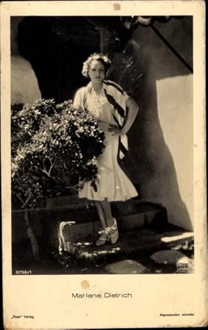 Seller image for Ansichtskarte / Postkarte Schauspielerin und Sngerin Marlene Dietrich, Portrait - Ross 5756 1 for sale by akpool GmbH