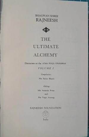 Immagine del venditore per THE ULTIMATE ALCHEMY: VOLUME I: Discourses on the Atma Pooja Upanishad venduto da By The Way Books