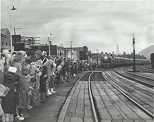 L'arrivée du train Royal à Vancouver 20 octobre 1951. Arrival of the Royal train.