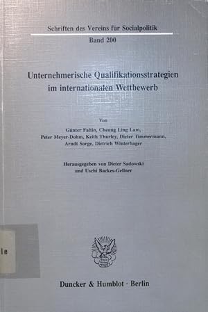 Immagine del venditore per Unternehmerische Qualifikationsstrategien im internationalen Wettbewerb. venduto da Antiquariat Bookfarm