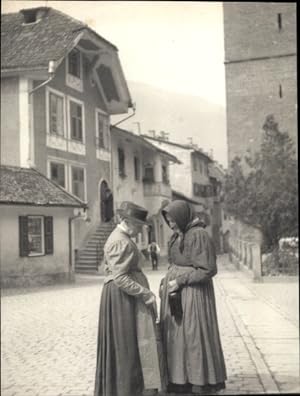 Foto um 1910, Obermais Meran Merano Südtirol, Alte Bäuerinnen