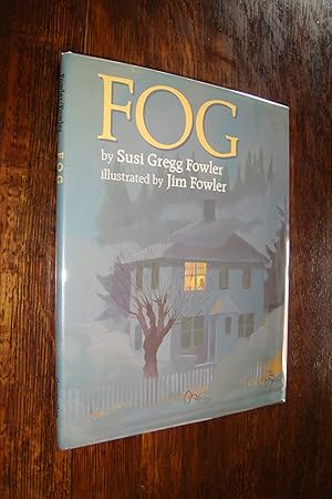 Image du vendeur pour FOG (signed first printing with original Jim Fowler drawing) mis en vente par Medium Rare Books