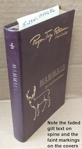 Imagen del vendedor de MAMMALS : FIELD MARKS OF ALL NORTH AMERICAN SPECIES FOUND NORTH OF MEXICO (ROGER TORY PETERSON FIELD GUIDES) a la venta por Second Story Books, ABAA