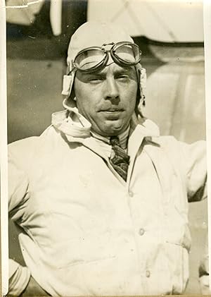 "L'Aviateur VAN LAERE Chevalier de la Légion d'Honneur" Photo de presse originale G. DEVRED Agenc...