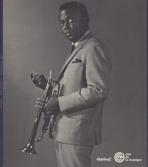 Seller image for We want miles ! Miles Davis: Le jazz face  sa lgende. for sale by Antiquariat Jenischek