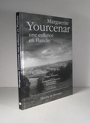 Seller image for Marguerite Yourcenar, une enfance en Flandre for sale by Librairie Bonheur d'occasion (LILA / ILAB)