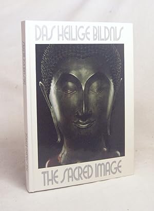 Seller image for Das heilige Bildnis - The sacred image : sculptures from Thailand ; exhibition 1979 - 1980, Josef-Haubrich-Kunsthalle, Kln, Staatl. Museum fr Vlkerkunde, Mnchen . / organized by the Museum for East Asian Art of the City of Cologne. In collab. with the Dep. of Fine Arts and the National Museum, Bangkok. [Museen d. Stadt Kln]. Text: Piriya Krairiksh. Photographs: Brian Brake. [Dt. bers.: Ulrich Wiesner] for sale by Versandantiquariat Buchegger