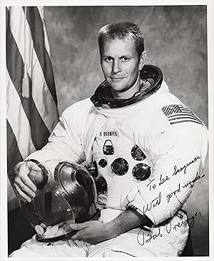 SIGNED PHOTOGRAPH OF ASTRONAUT ROBERT F. OVERMYER