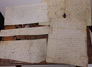 Drei vollständige Pergament-Urkunden und zwei Fragmente (jeweils vom Urkundenkopf); Orte, Ausstel...