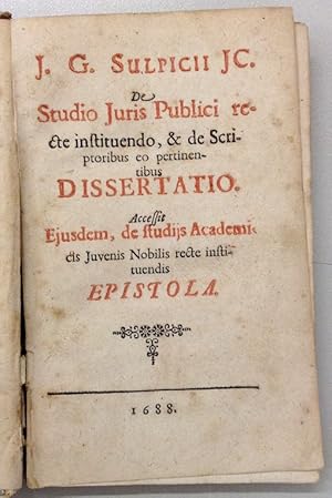 Imagen del vendedor de De Studio Juris Publici recte instituendo, & de Scriptoribus eo pertinentibus Dissertatio. Accessit ejusdem, de studiis academicis juvenis nobilis recte instituendis epistola. a la venta por Buch & Consult Ulrich Keip