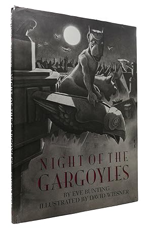 Imagen del vendedor de NIGHT OF THE GARGOYLES a la venta por Rare Book Cellar