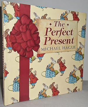 Immagine del venditore per The Perfect Present venduto da Mad Hatter Books