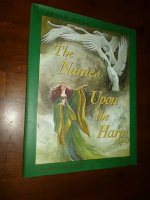 Immagine del venditore per The Names Upon the Harp venduto da Gargoyle Books, IOBA