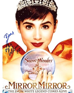 Imagen del vendedor de Lily Collins Autograph | signed photographs a la venta por Markus Brandes Autographs GmbH