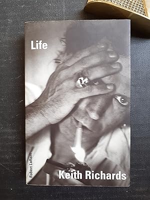 Seller image for Life for sale by Librairie de la Garenne