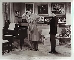 Immagine del venditore per Pillow Talk 8 X 10 Still 1959 Rock Hudson, Doris Day, Tony Randall venduto da AcornBooksNH