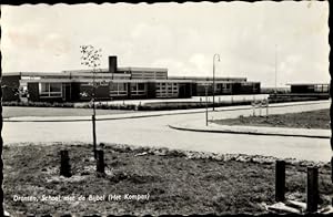 Bild des Verkufers fr Ansichtskarte / Postkarte Dronten Flevoland Niederlande, School met de Bijbel zum Verkauf von akpool GmbH