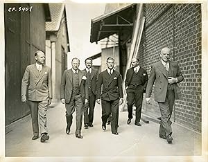 "Robert T. KANE (Président de la PARAMOUNT en France à Joinville et Saint-Maurice)" Visite des st...