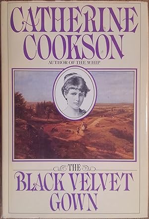 Imagen del vendedor de The Black Velvet Gown a la venta por The Book House, Inc.  - St. Louis
