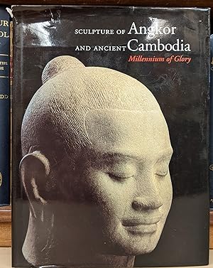 Immagine del venditore per Sculpture of Angkor and Ancient Cambodia venduto da Moe's Books