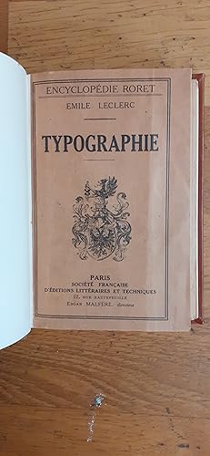 Seller image for NOUVEAU MANUEL COMPLET DE TYPOGRAPHIE. Histoire, composition, rgles orthographiques, imposition, tableaux, travaux de ville, journaux, machines papier, strotypie, illustration. for sale by Librairie Sainte-Marie