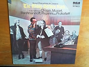 Bild des Verkufers fr The Moog strikes Bach . to say nothing of Chopin, Mozart, Rachmaninoff, Papagini and Prokofieff. VICS 1489. 7 Titel: Schwarze-Tasten-Etde (Chopin) - Trkischer Marsch (Mozart) - Vocalise (Rachmaninoff) - Prlude (Prokofieff) - Thirteen Variations on a theme of Papagini (Wurman) - Toccata und Fuge d-moll (Bach) - Eine kleine Nachtmusik (Mozart). All works arranged or transcribed and performed on the Moog-Synthesizer by Hans Wurman. zum Verkauf von Buch-Galerie Silvia Umla