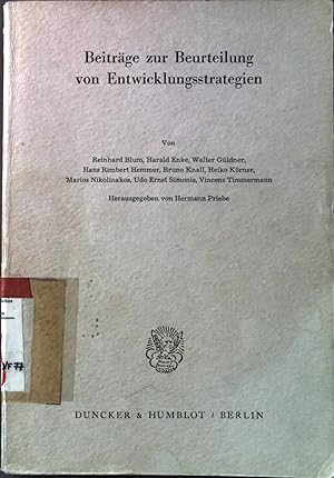 Bild des Verkufers fr Beitrge zur Beurteilung von Entwicklungsstrategien. Verein fr Socialpolitik: Schriften des Vereins fr Socialpolitik ; N.F., Bd. 77 zum Verkauf von books4less (Versandantiquariat Petra Gros GmbH & Co. KG)