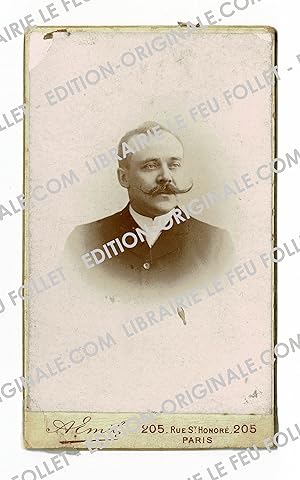 Image du vendeur pour Portrait photographique de Fernand Destouches, pre de Louis-Ferdinand Cline mis en vente par Librairie Le Feu Follet