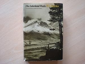 Immagine del venditore per Lakeland Peaks - A Pictorial Guide for Walkers and Climbers venduto da The Book Tree