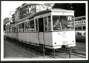 Bild des Verkufers fr Fotografie unbekannter Fotograf, Ansicht Berlin, Otto-Suhr-Allee, Strassenbahn-Triebwagen Nr. 202 Linie 55 zum Verkauf von Bartko-Reher