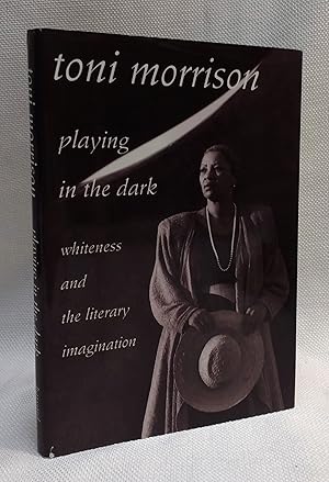 Immagine del venditore per Playing in the Dark : Whiteness and the Literary Imagination venduto da Book House in Dinkytown, IOBA