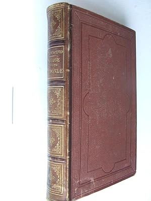 Bild des Verkufers fr Voyage Autour du Monde. d'aprs les nouvelles dlimitations des tats (Juillet 1878. ) contenat l'esquisse des m urs de cahaque peuple; le tableau des religions et des gouvernements; l'histoire rapide des principaux pays. des details ethnographiques sur les races humaines; l'indication des produits agricoles et industriels des diverses contrees de la terre; et la peinture des merveilles de la nature et de l'art zum Verkauf von McLaren Books Ltd., ABA(associate), PBFA