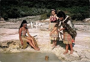 Image du vendeur pour Ansichtskarte / Postkarte Rotorua Neuseeland, Thermal cooking in hot thermal pools, Maori, pakeha mis en vente par akpool GmbH