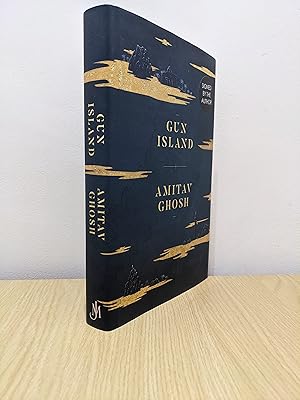 Image du vendeur pour Gun Island (Signed First Edition) mis en vente par Fialta Books