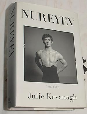 Image du vendeur pour Nureyev mis en vente par R Bryan Old Books